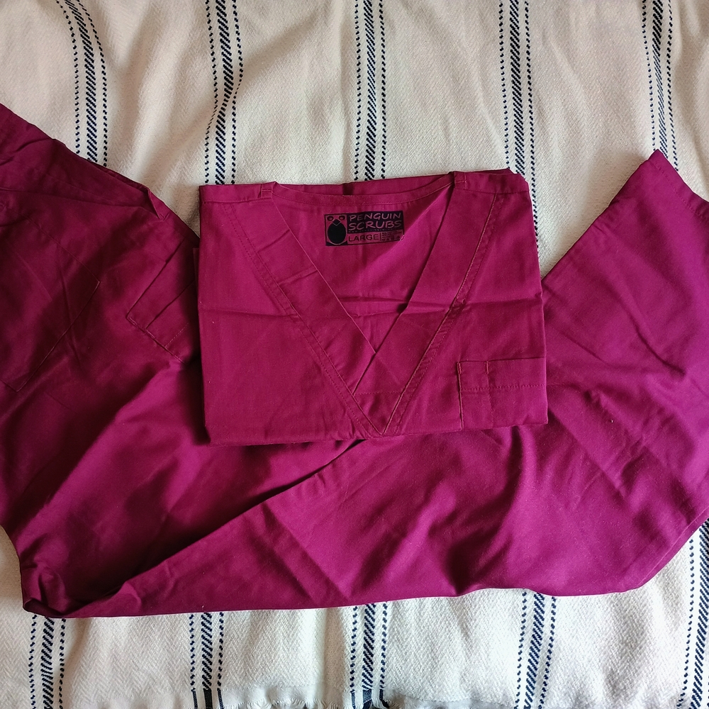 Penguin Scrubs Men's Burgundy Scrubs Size Large